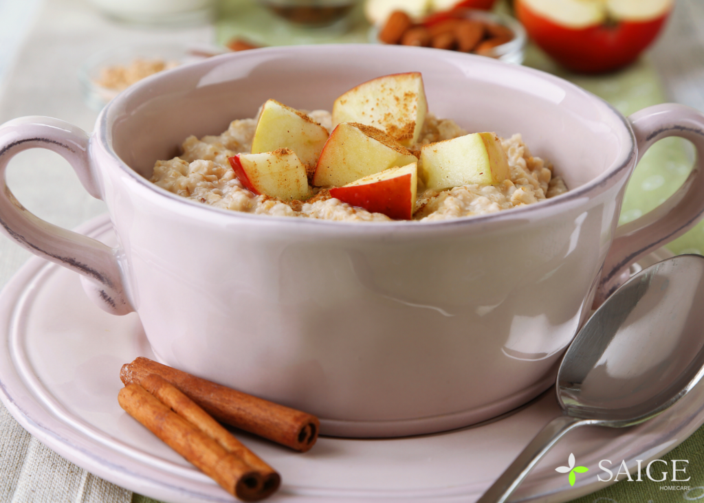 Oatmeal With Apples and Cinnamon